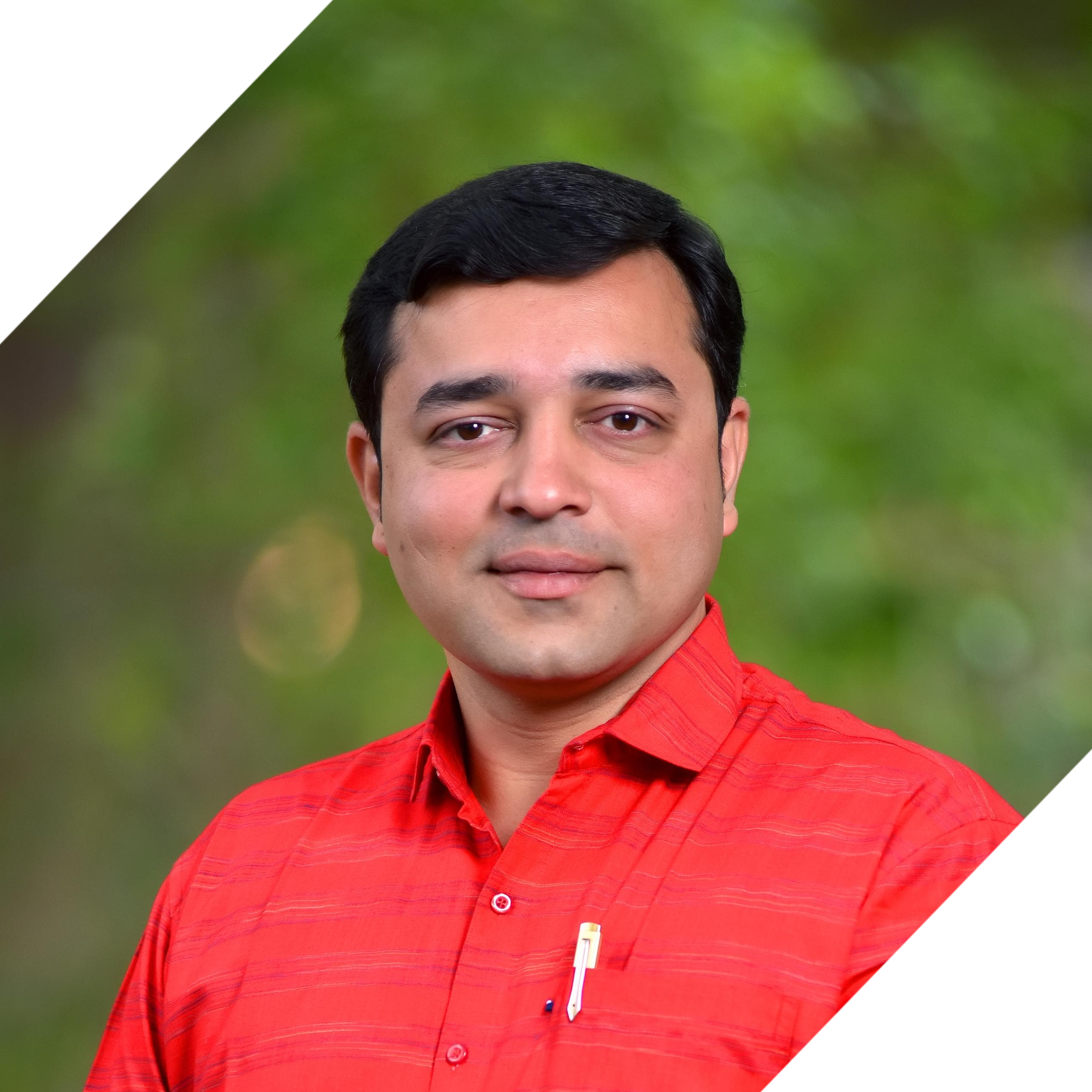 Adv. Akshay Kalantri